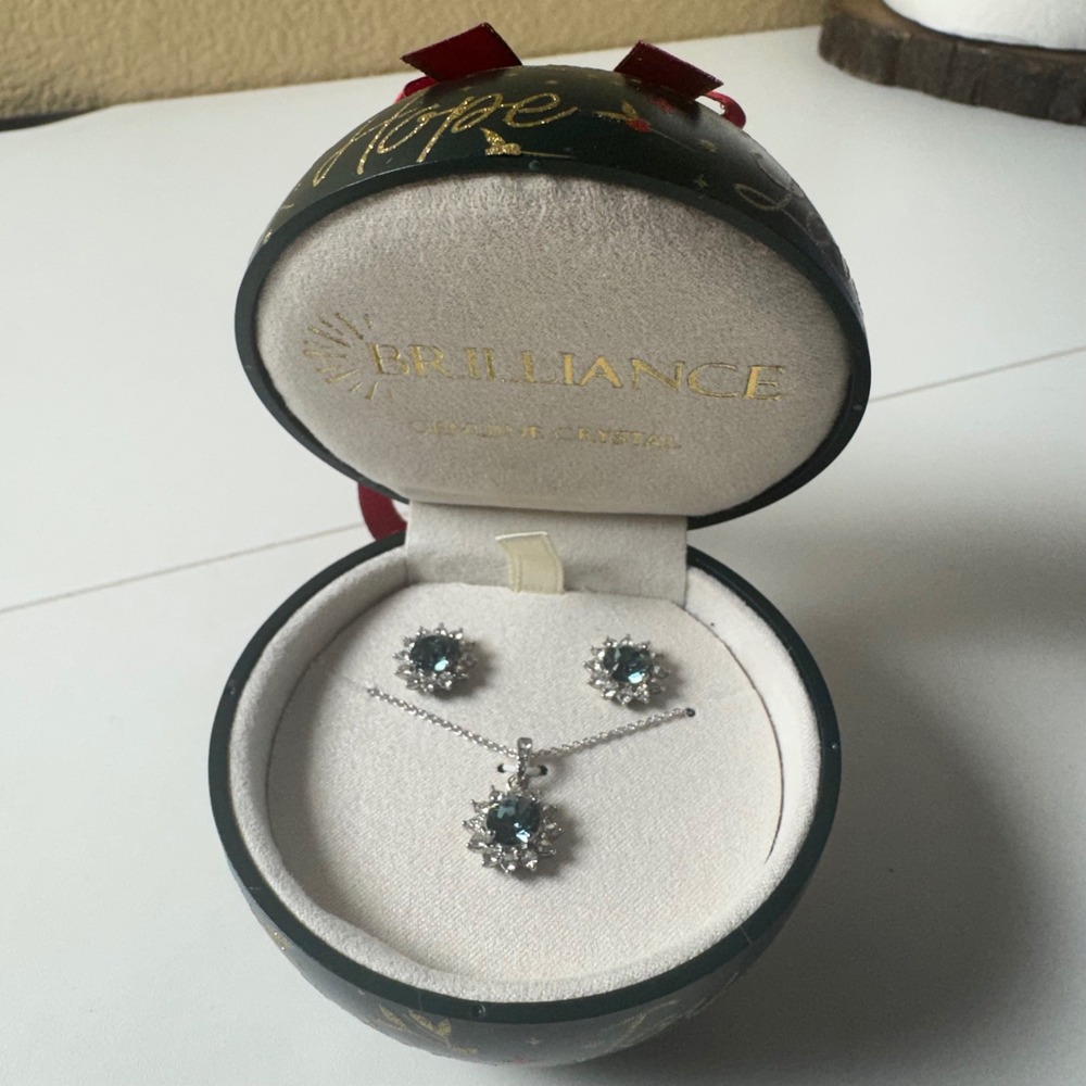 Brilliance Genuine Crystal Necklace & Earring Set Teal Silver Tone Ornament Box